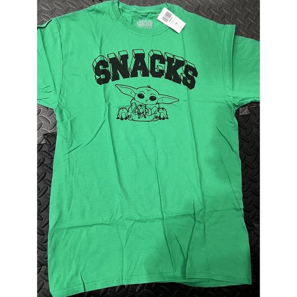 Men's Star Wars: The Mandalorian Grogu Snacks Frogs T-Shirt Medium GameStop Rare - Picture 1 of 4